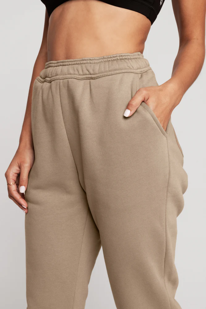 10197-cloud-street-sweatpant-milk-tea-1.webp