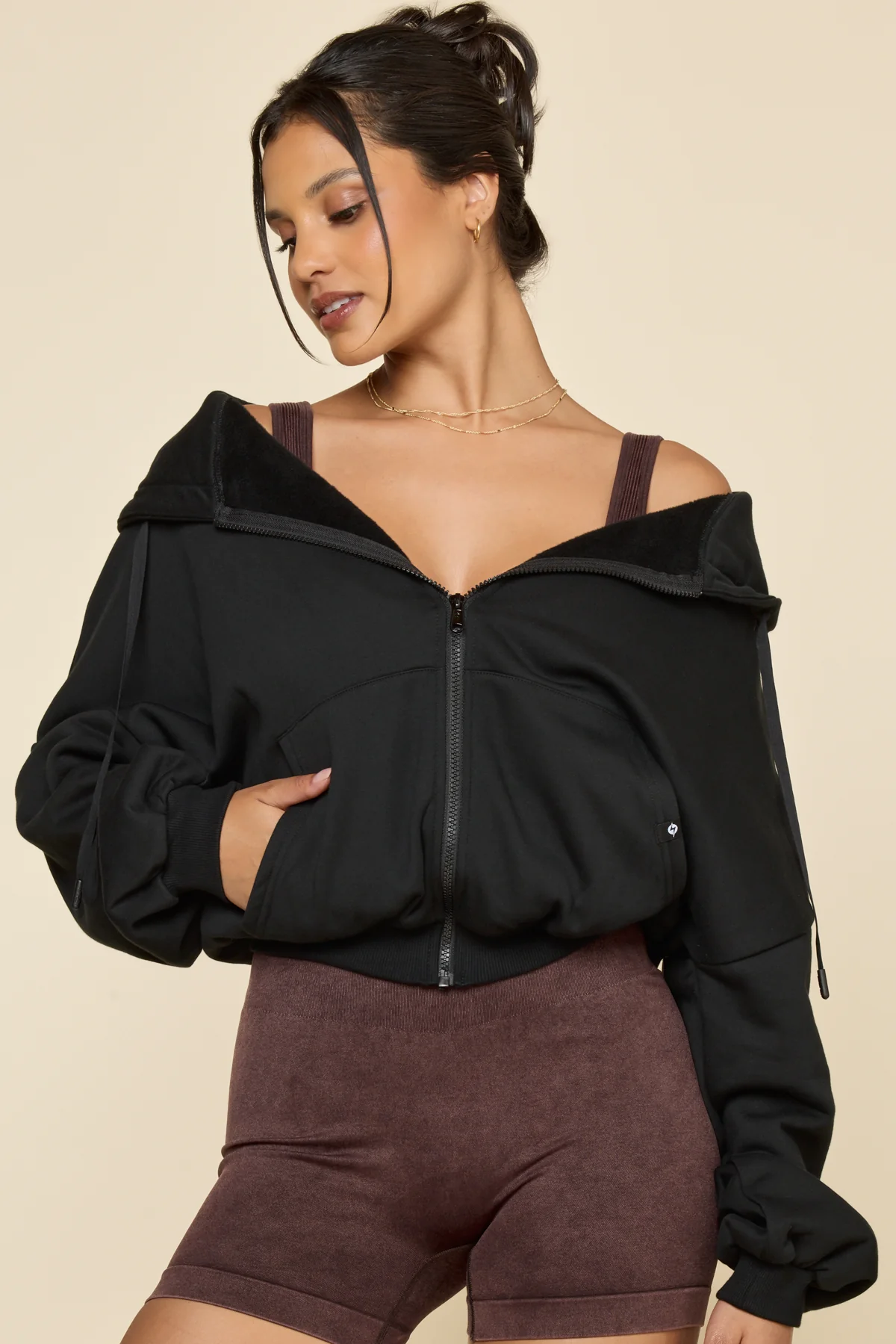 1036-zip-cloud-hoodie-black-1.webp