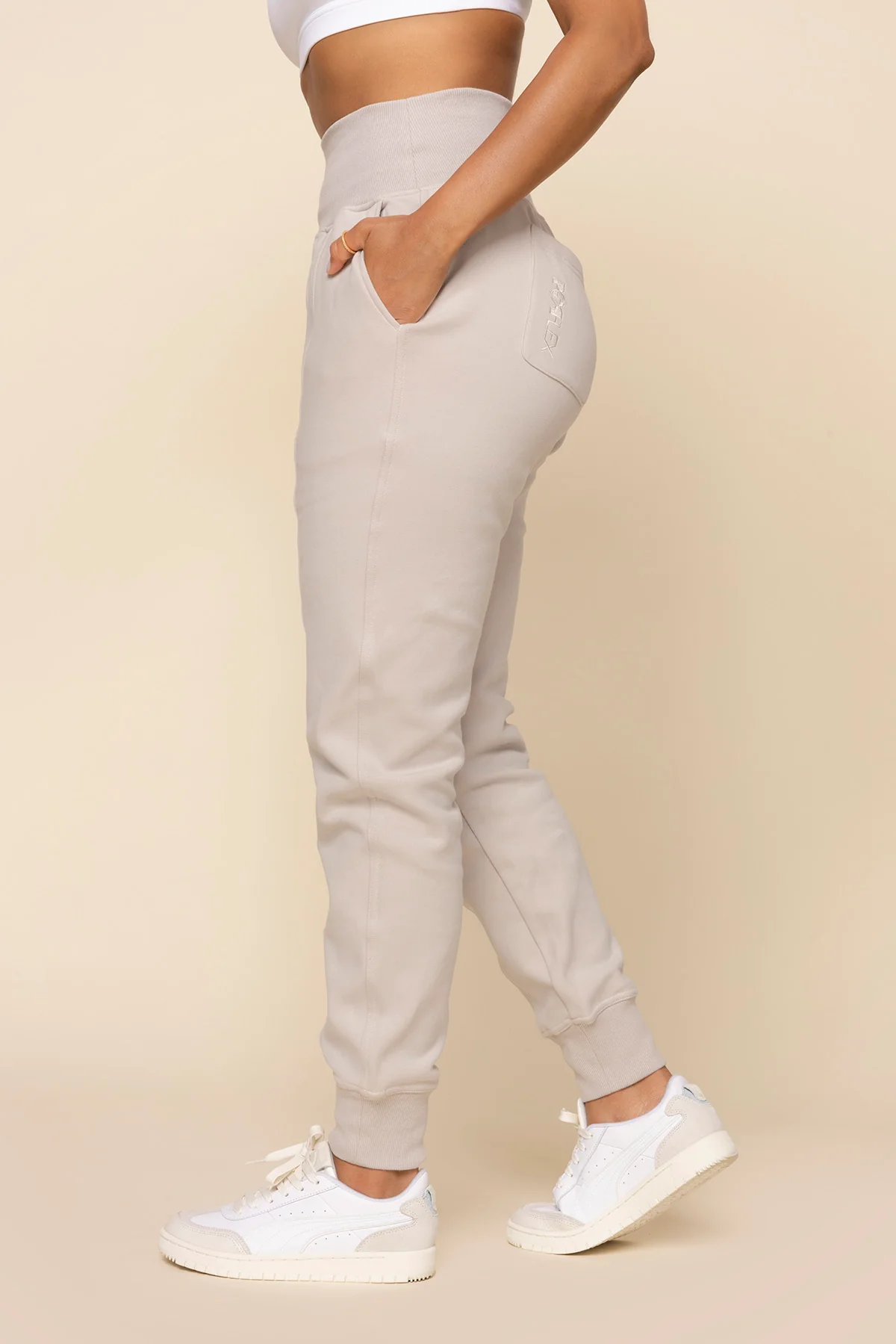 11419-ooey-gooey-jogger-silver-birch-1.webp