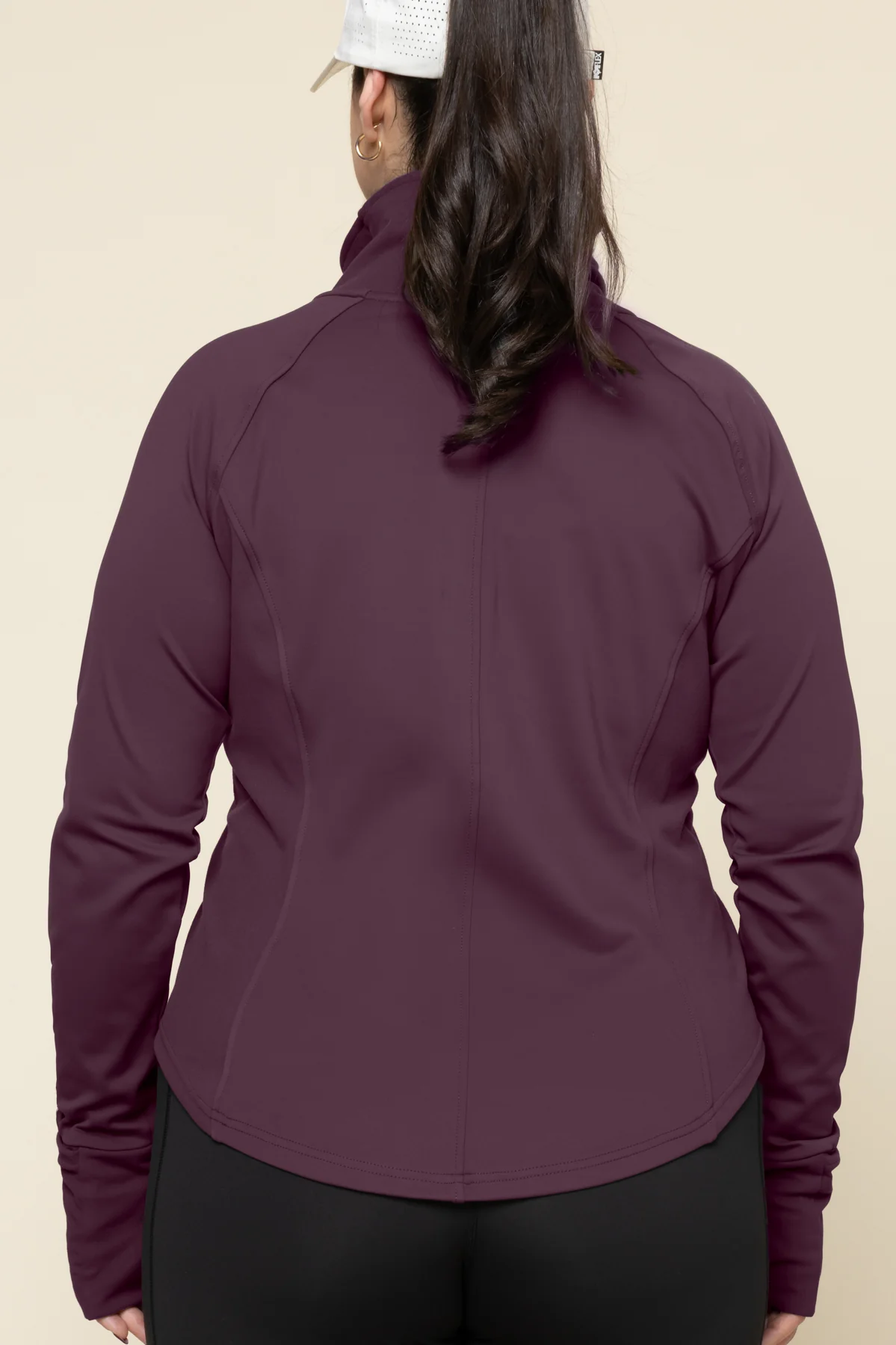 11505-chasing-pavements-mockneck-pullover-aubergine-1.webp