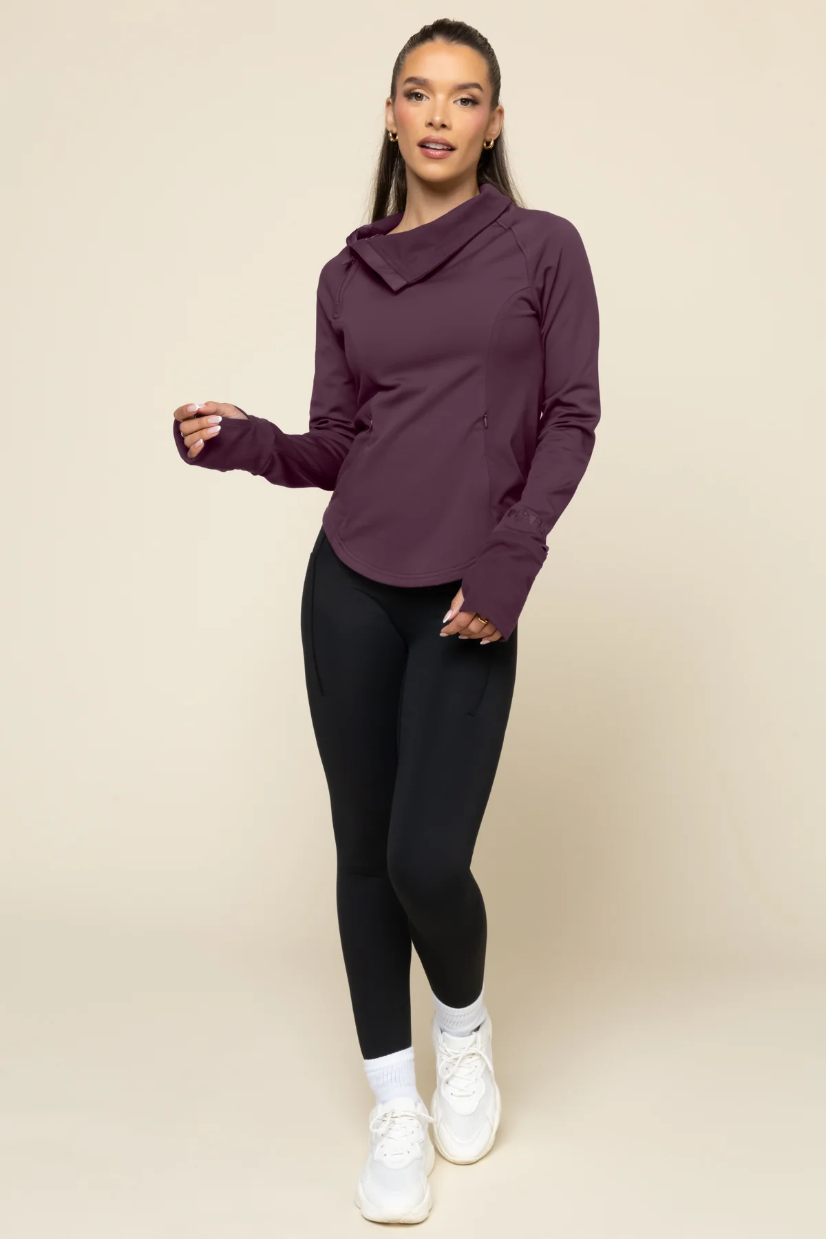 11505-chasing-pavements-mockneck-pullover-aubergine-1.webp