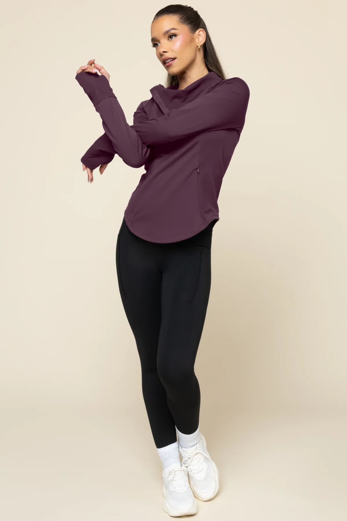 11505-chasing-pavements-mockneck-pullover-aubergine-1.webp