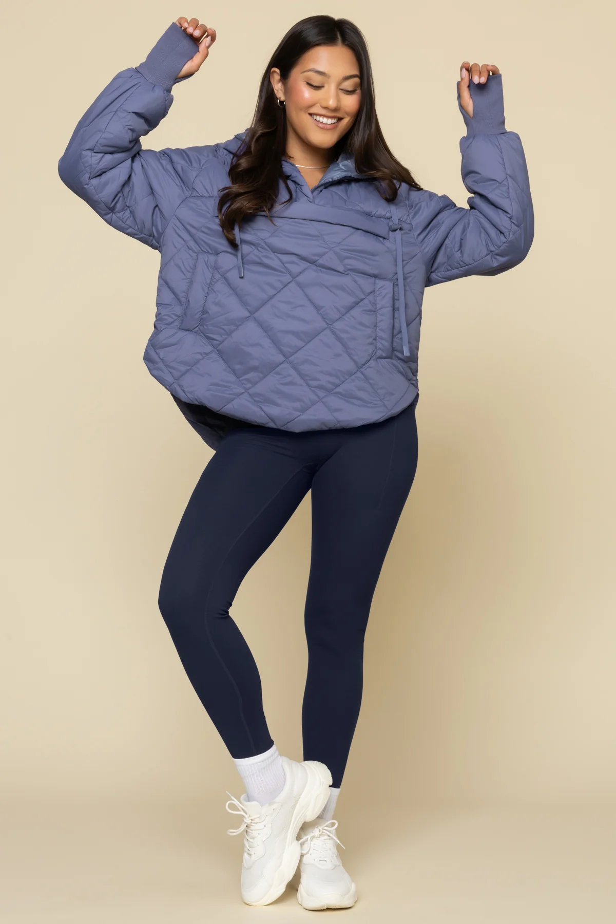 12334-pillow-packable-puffer-jacket-americana-blue-1.webp
