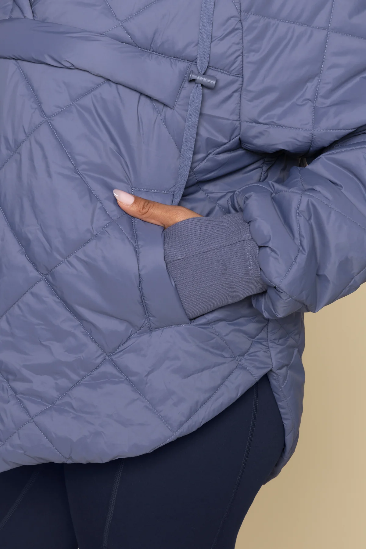 12334-pillow-packable-puffer-jacket-americana-blue-1.webp