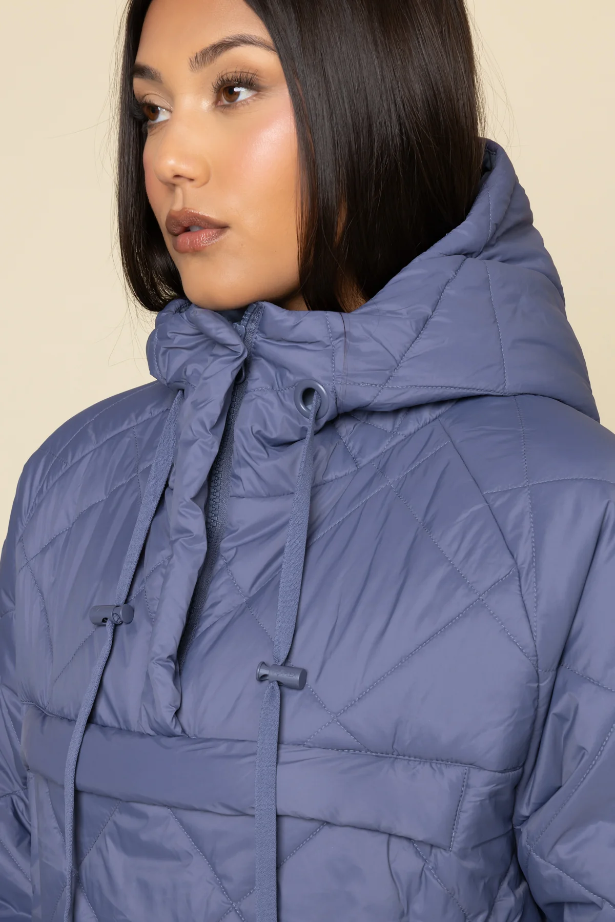 12334-pillow-packable-puffer-jacket-americana-blue-1.webp