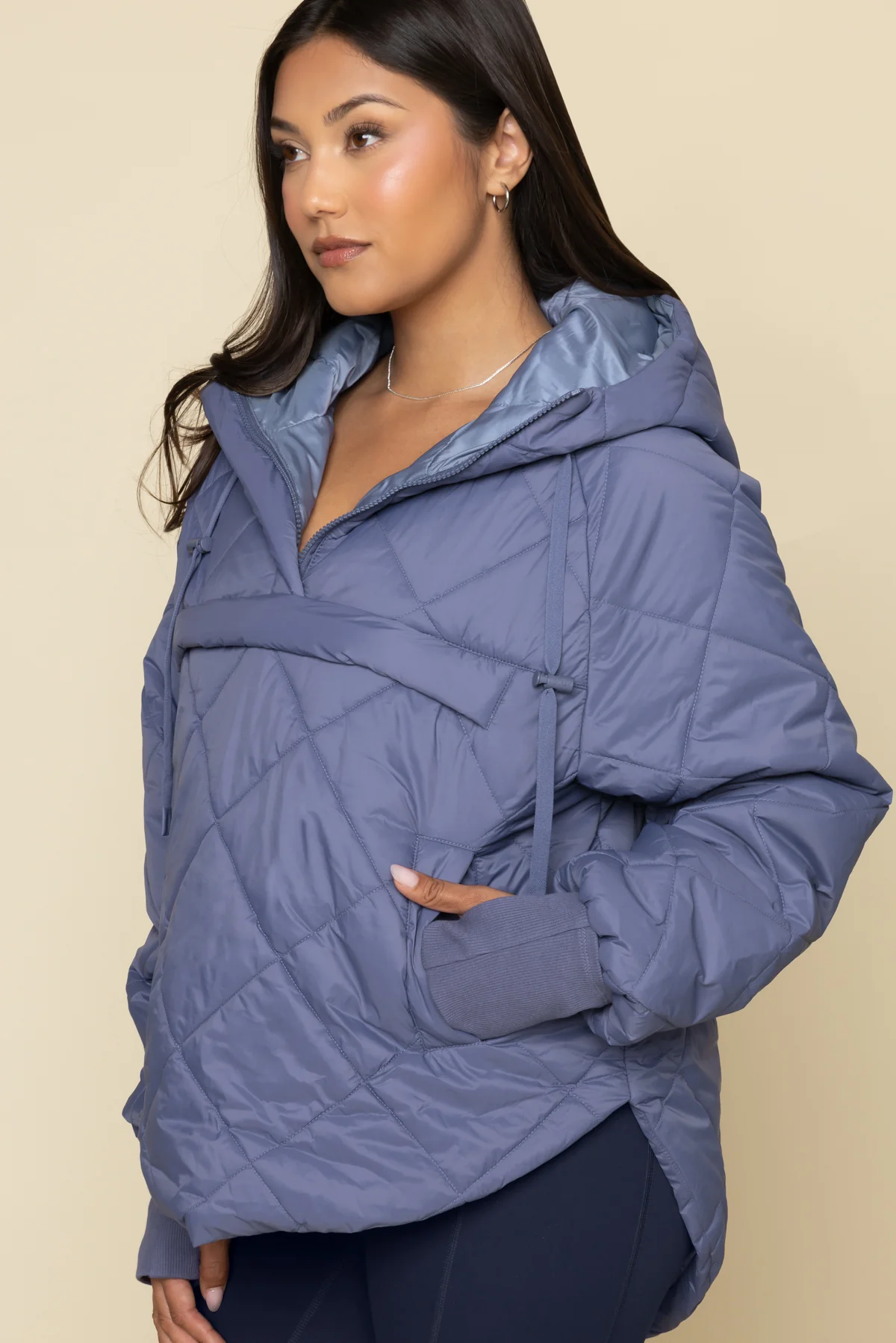 12334-pillow-packable-puffer-jacket-americana-blue-1.webp