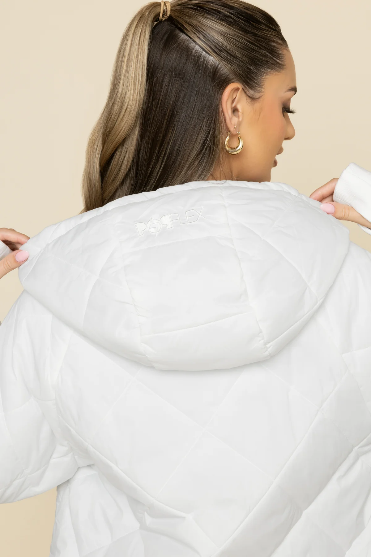 12752-pillow-packable-puffer-jacket-white-1.webp