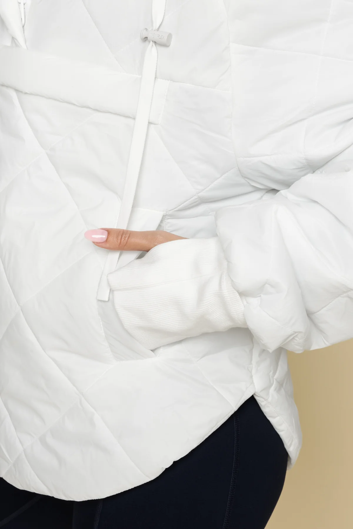 12752-pillow-packable-puffer-jacket-white-1.webp