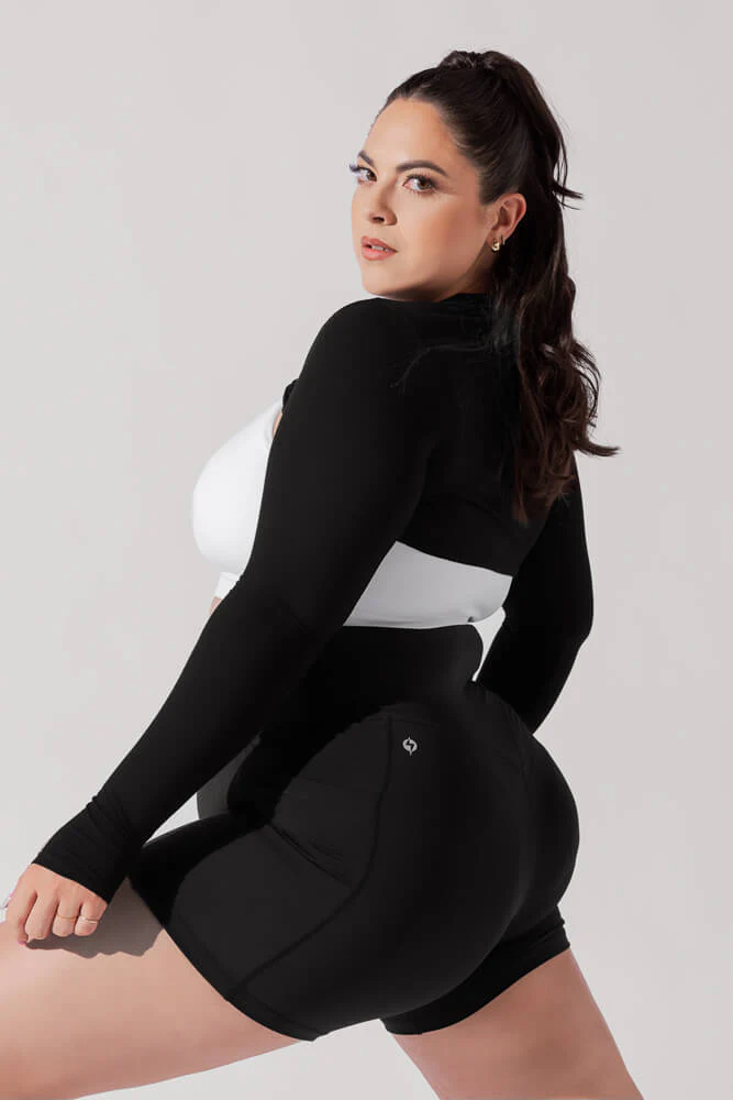 1580-relev-ribbed-shrug-black-1.webp