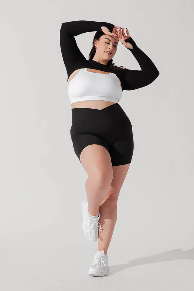 1580-relev-ribbed-shrug-black-1.webp