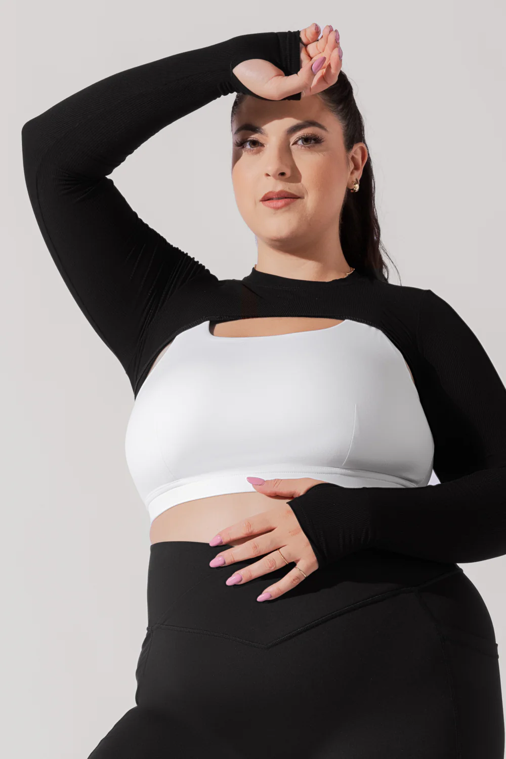 1580-relev-ribbed-shrug-black-1.webp