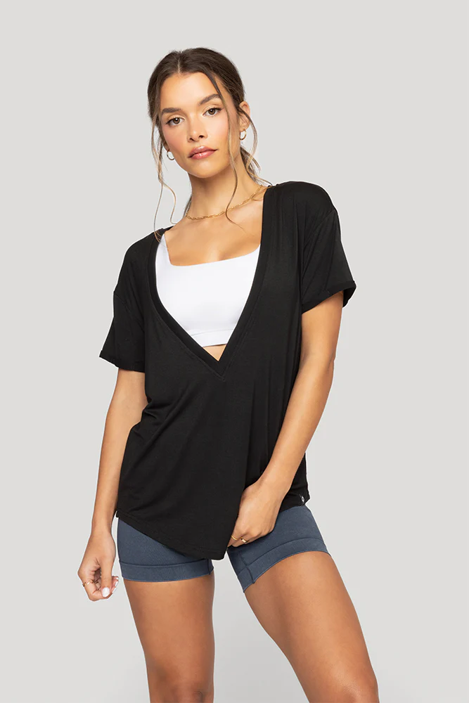 1813-reversible-deep-v-tee-black-1.webp