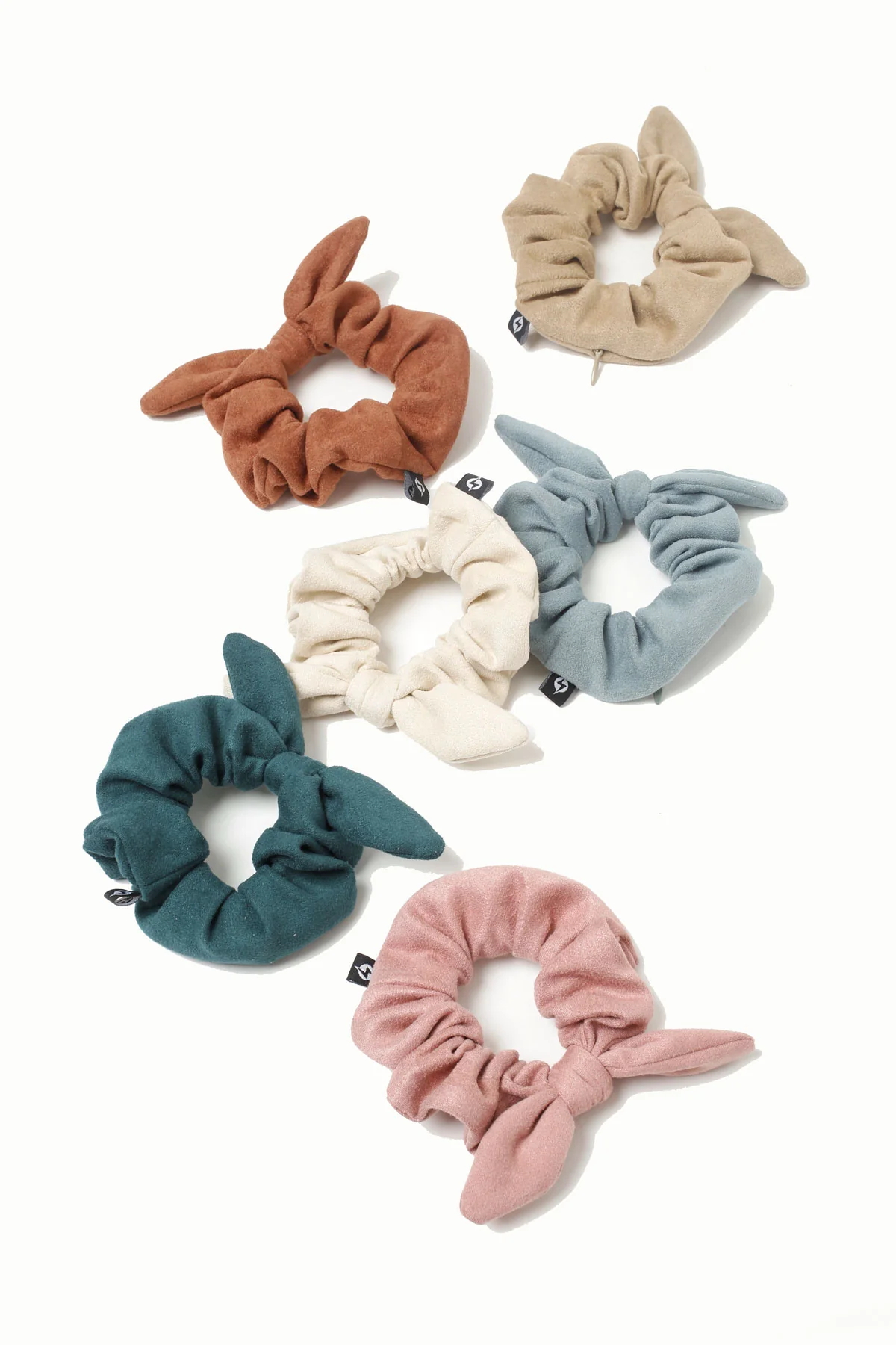 206-secret-scrunchie-with-bow-1.webp