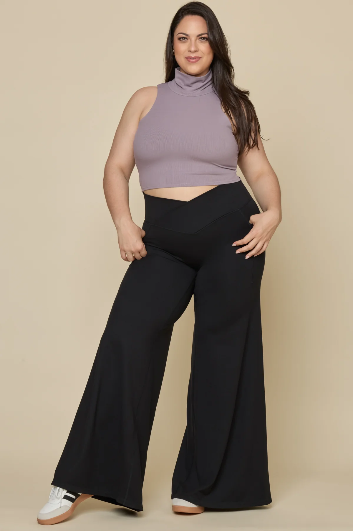 Crisscross HourglassÂ® Wide Legging - Black
