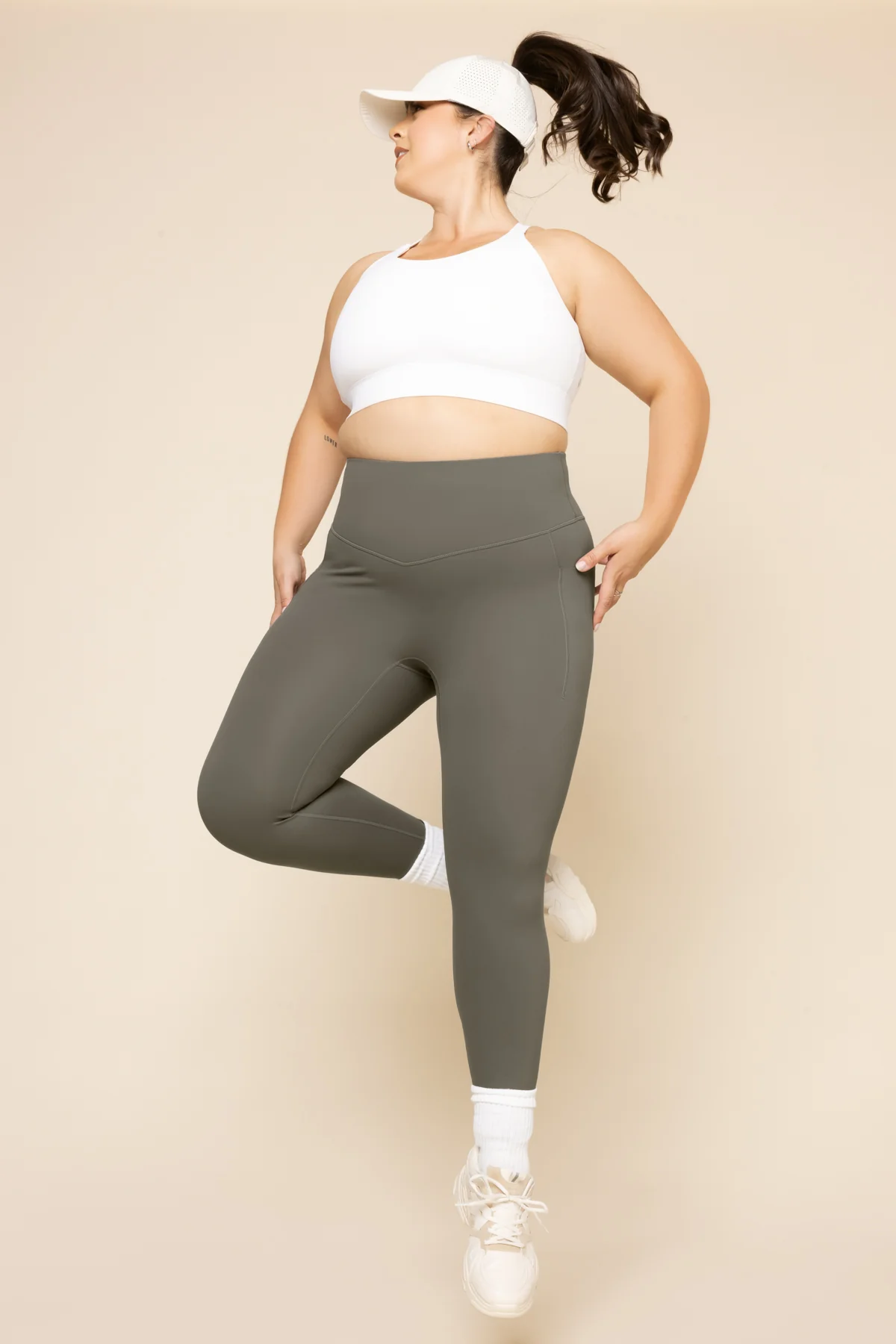 2651-supersculpt-leggings-with-pockets-english-ivy-1.webp