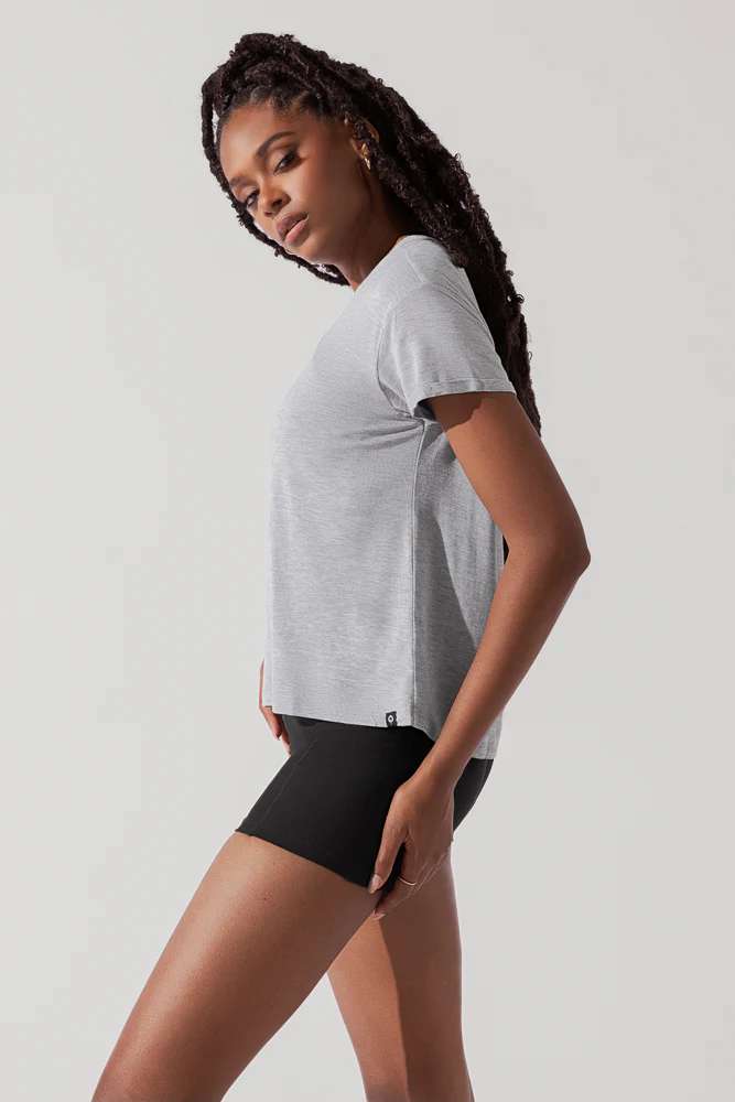 2968-the-perfect-tee-heather-grey-1.webp