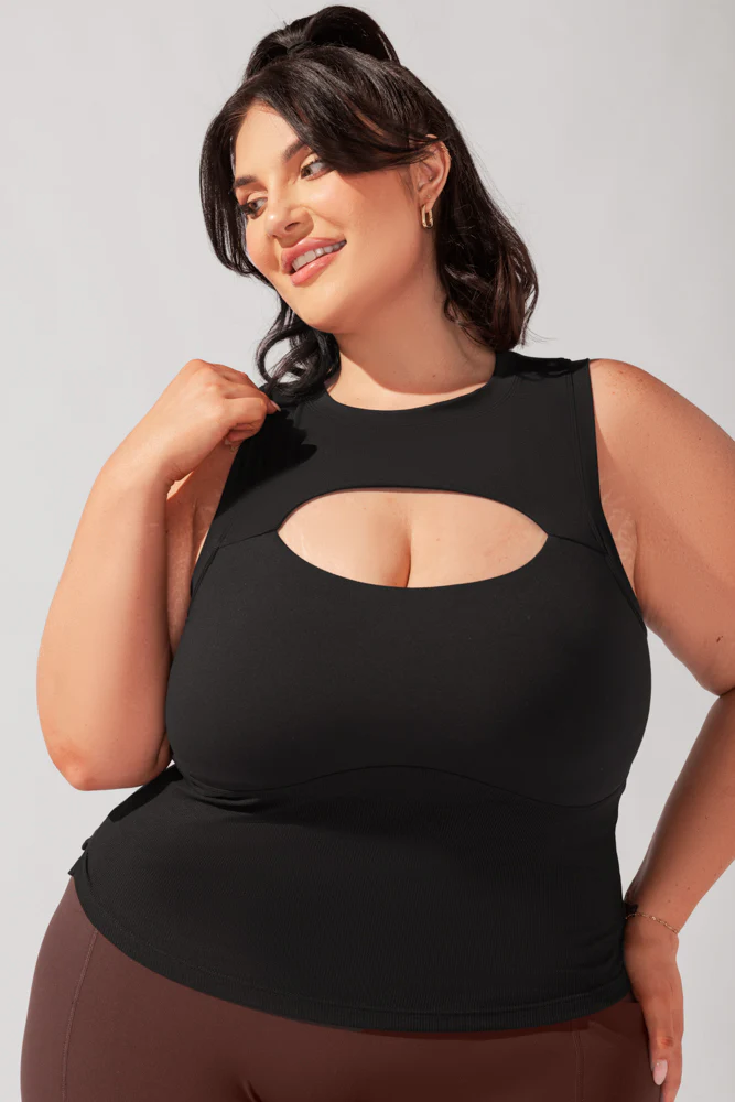 3322-peekaboo-crew-tank-black-1.webp