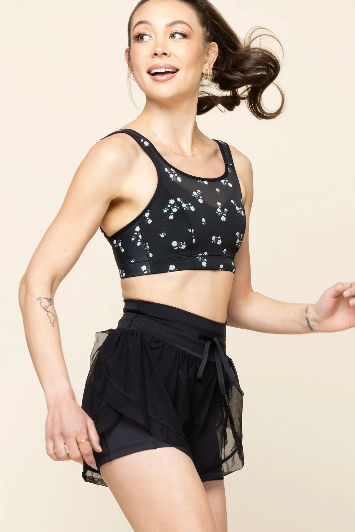 Cadence Short - Black 1 3632-cadence-short-black-1.webp