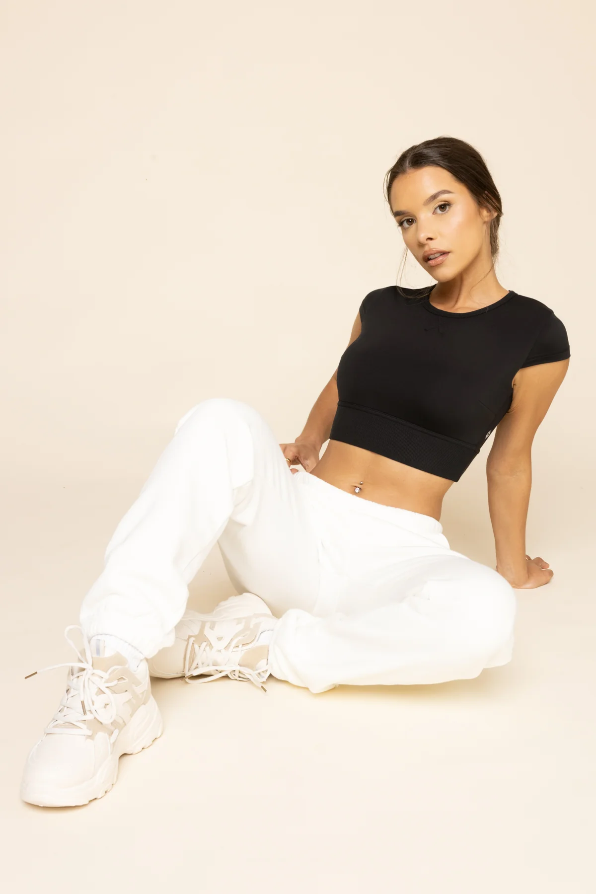 3950-baby-crop-tee-black-1.webp