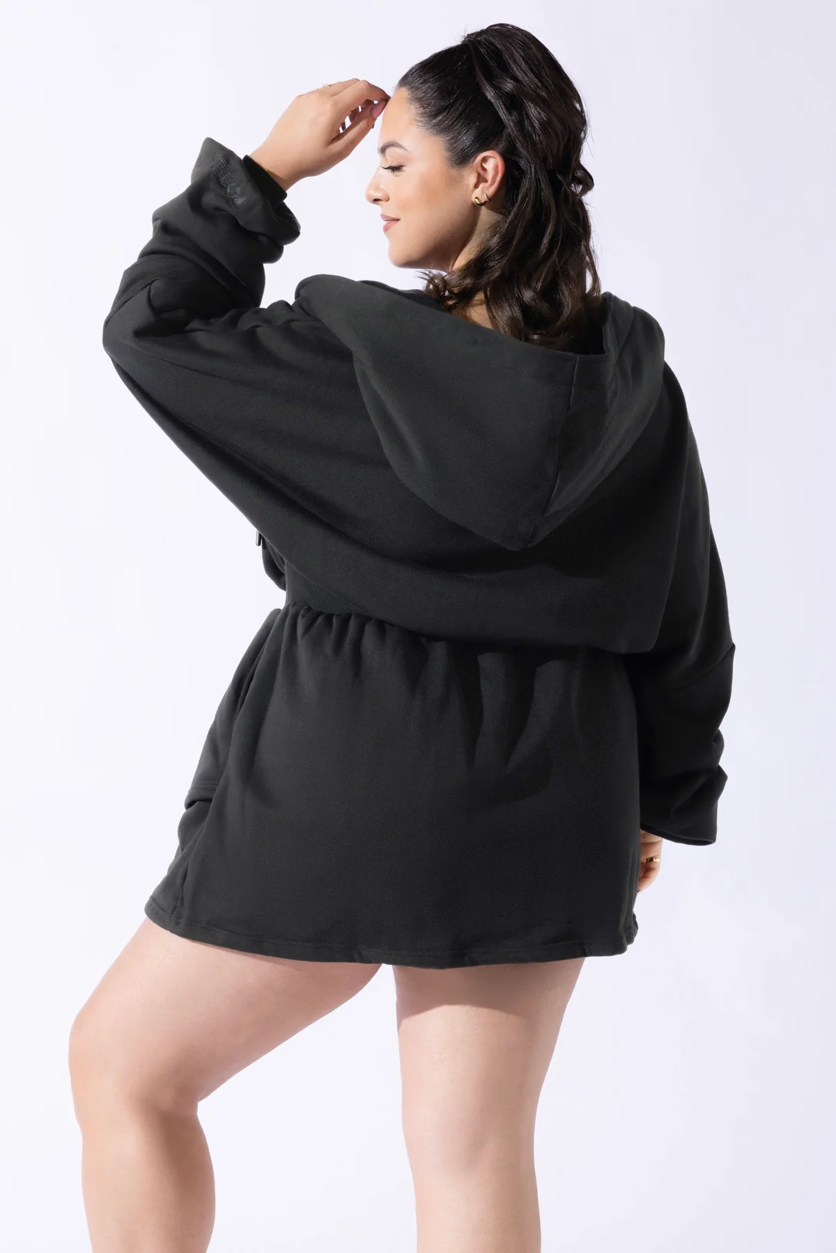 4190-game-day-dress-black-1.webp