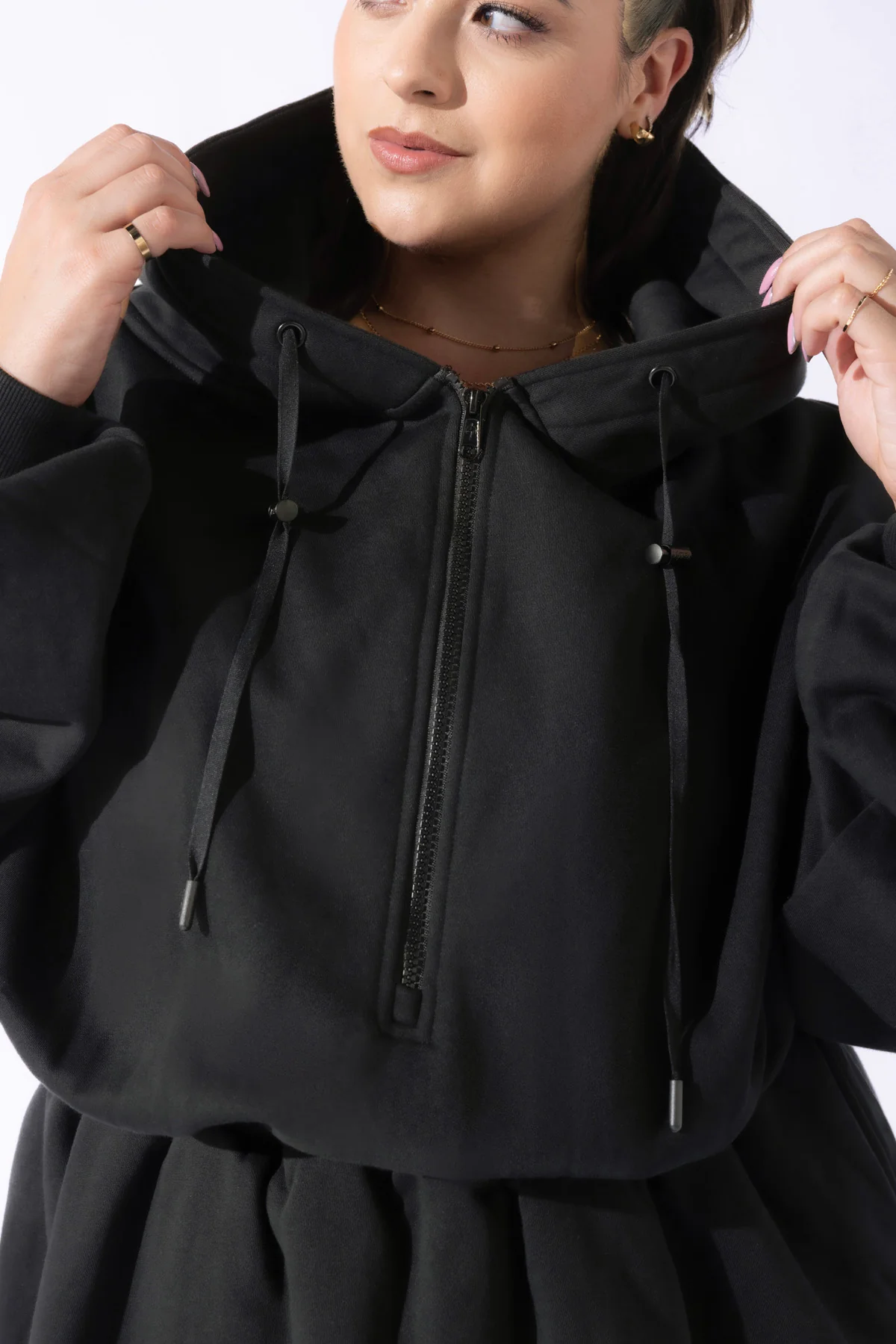 4190-game-day-dress-black-1.webp