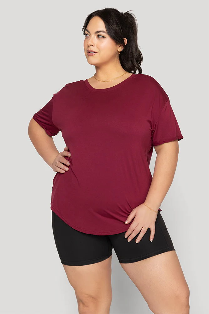 5146-reversible-deep-v-tee-sangria-1.webp