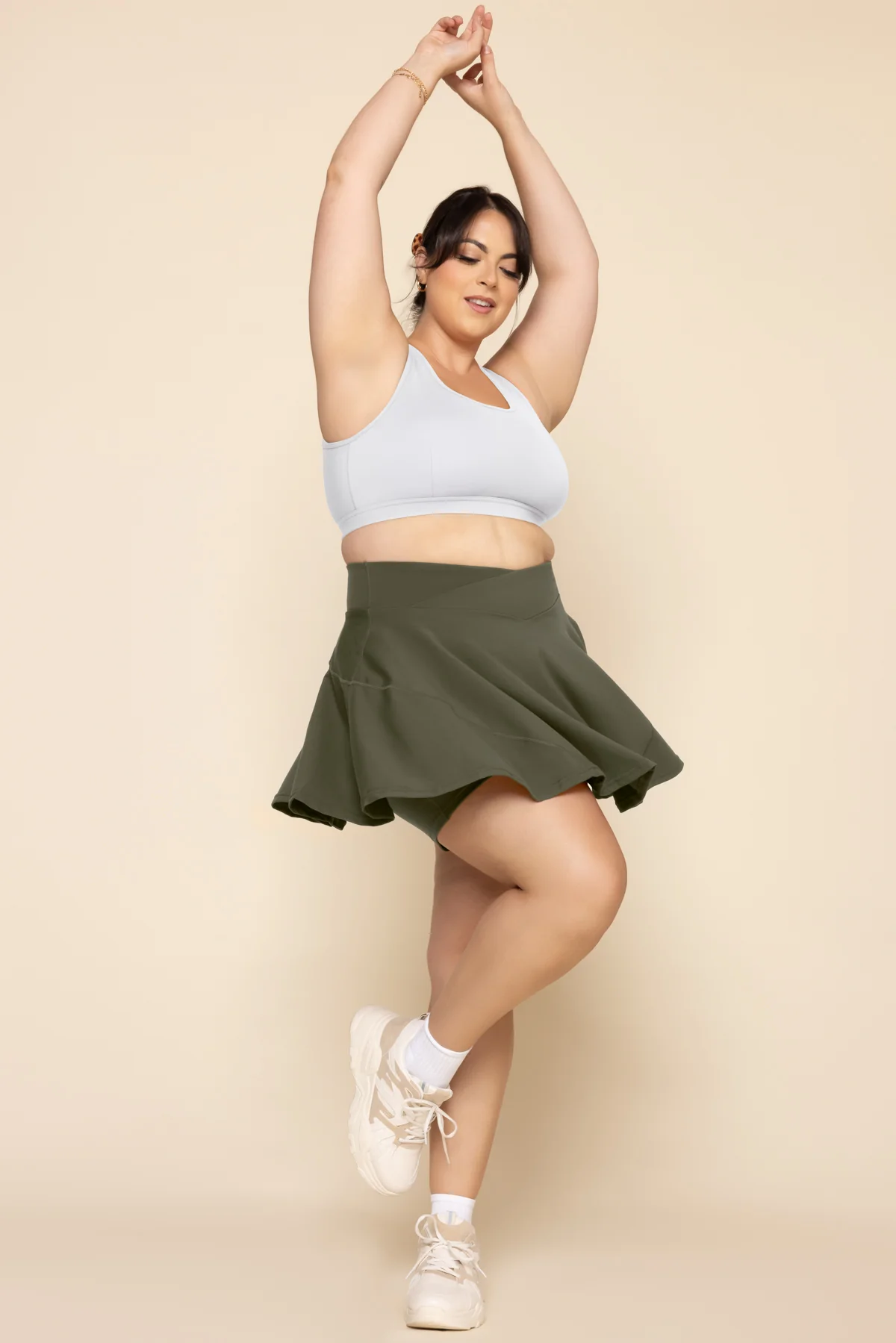 7504-crisscross-hourglass-twirl-skort-ivy-1.webp