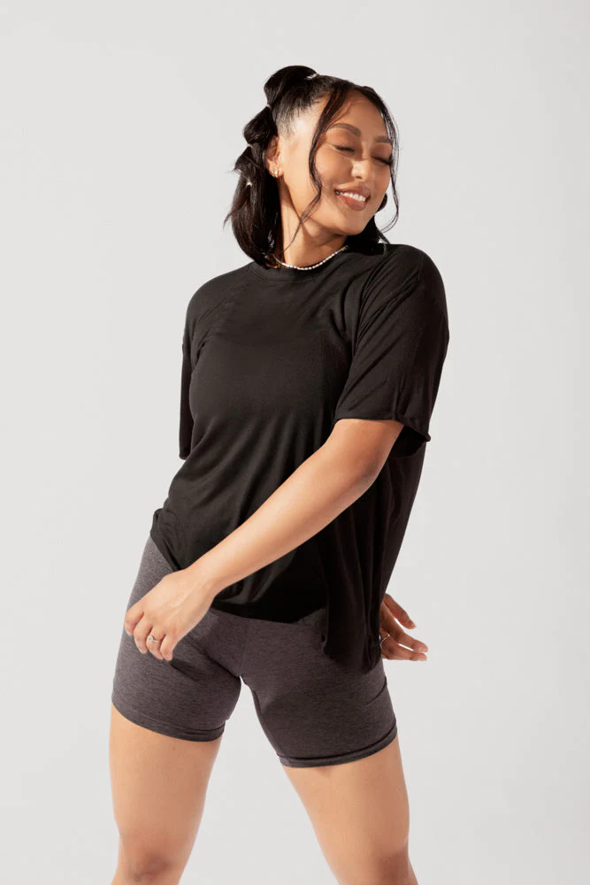 7595-perfect-boyfriend-tee-black-1.webp