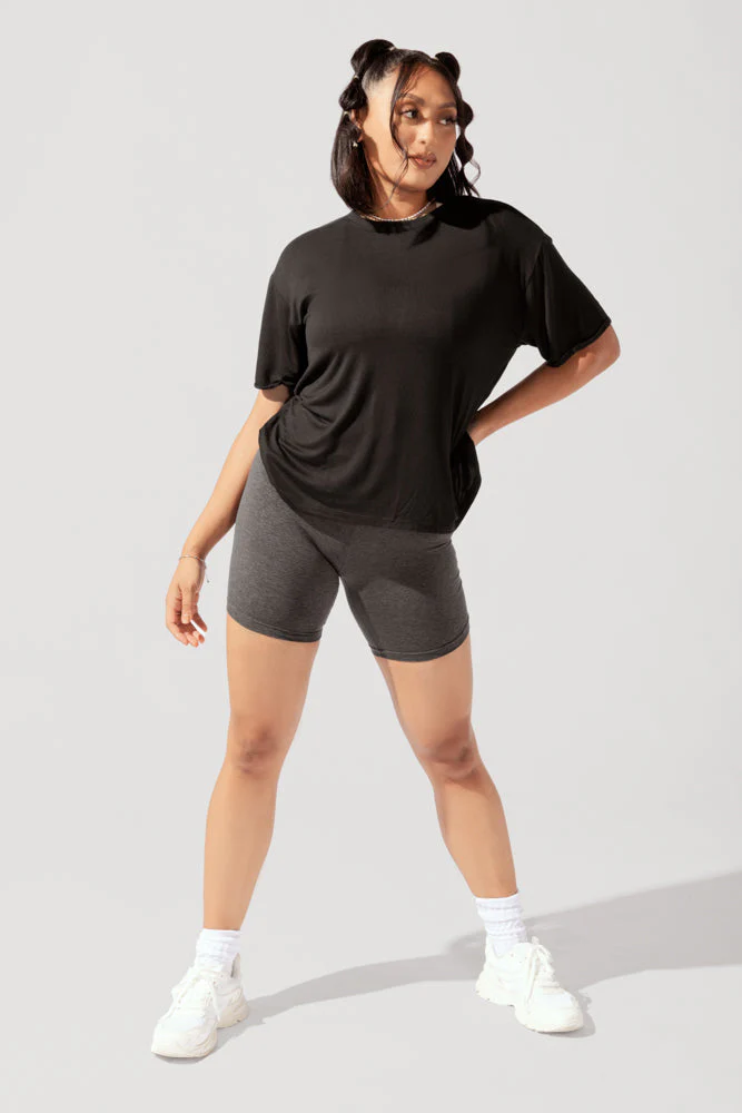 7595-perfect-boyfriend-tee-black-1.webp