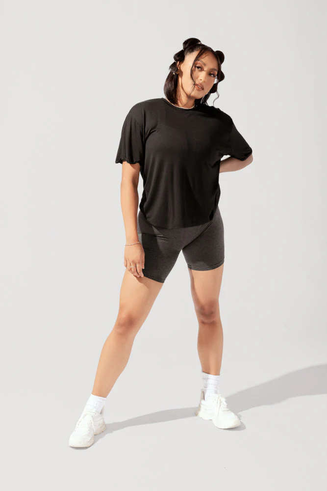 7595-perfect-boyfriend-tee-black-1.webp
