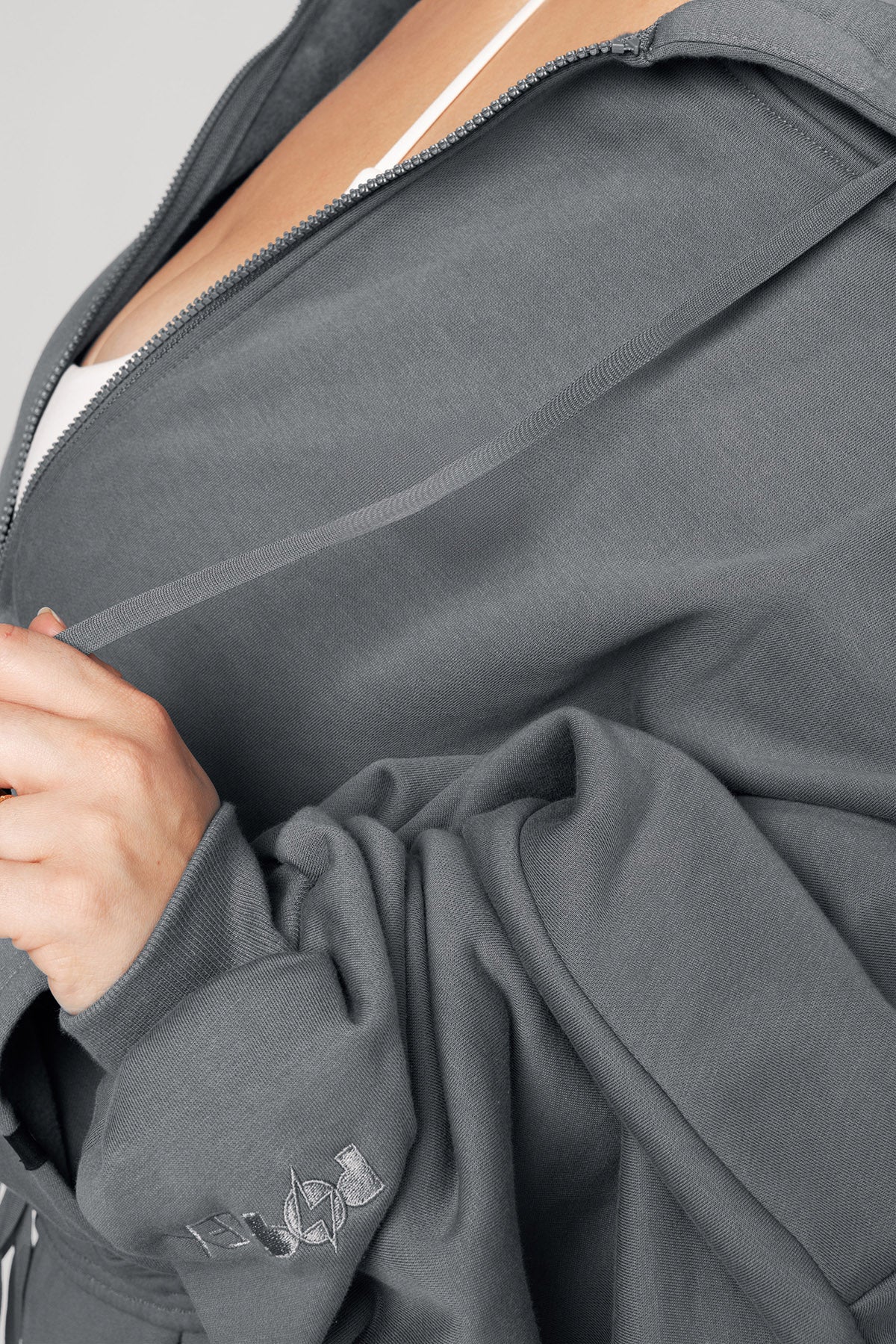 7983-zip-cloud-hoodie-smoke-1.webp