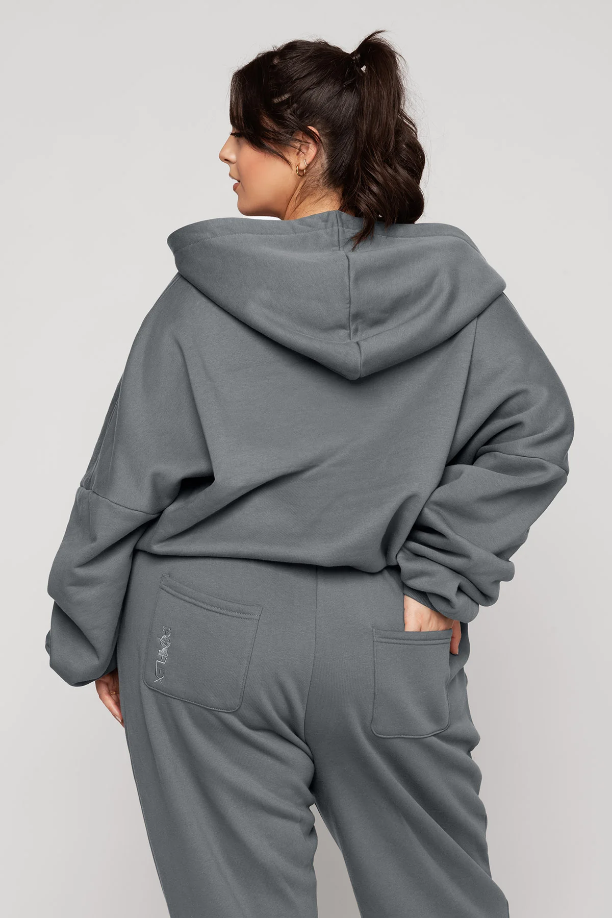 7983-zip-cloud-hoodie-smoke-1.webp