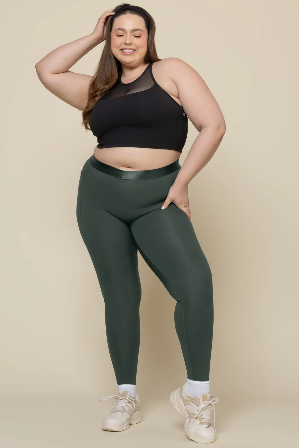 8150-contour-legging-deep-forest-1.webp