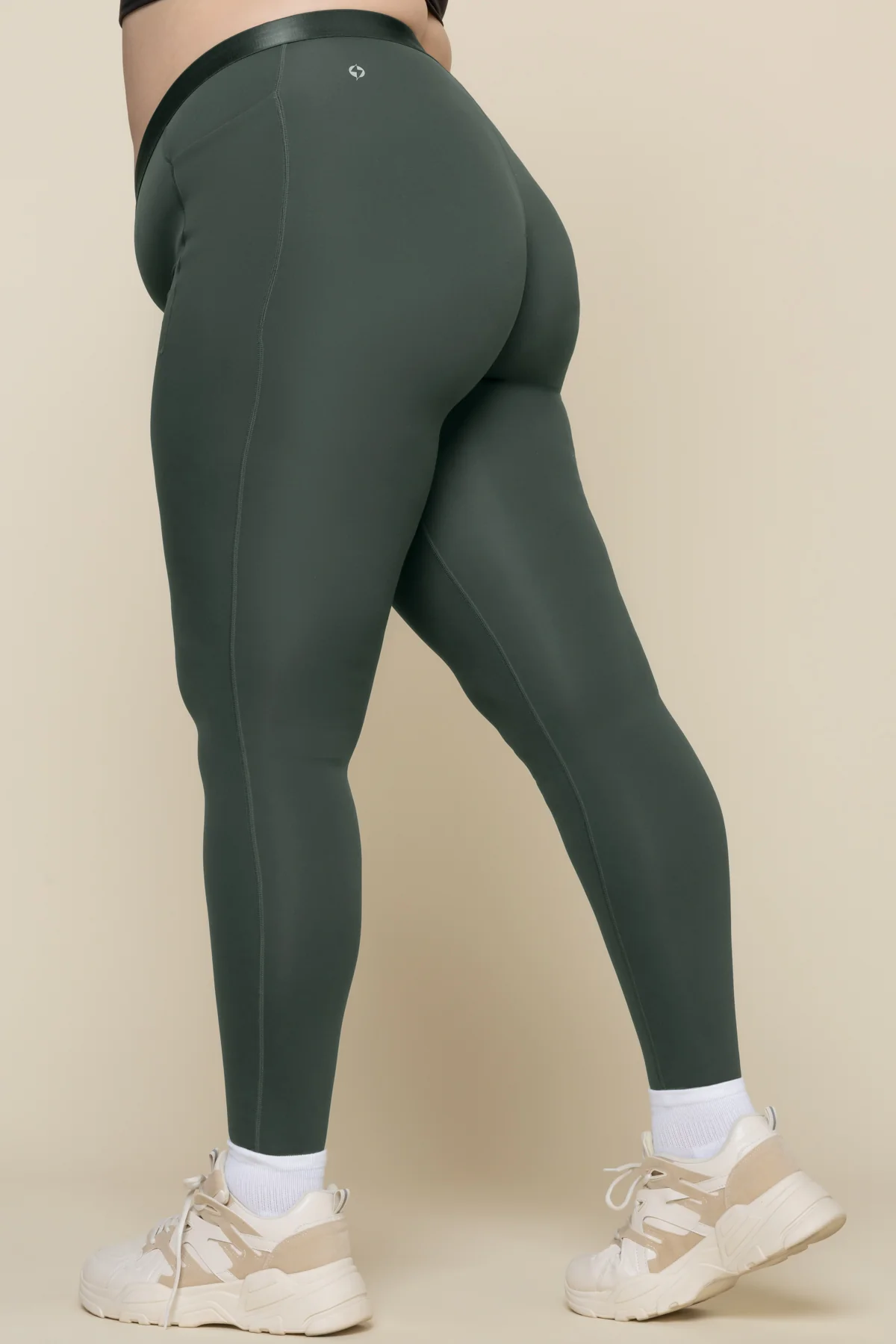 8150-contour-legging-deep-forest-1.webp