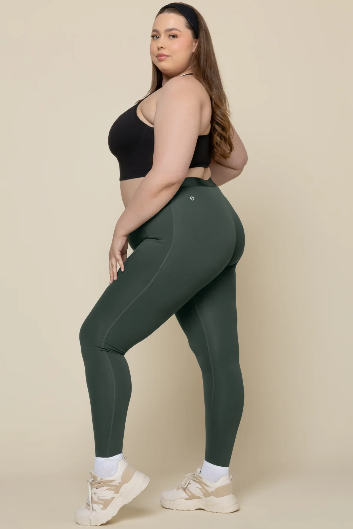 8150-contour-legging-deep-forest-1.webp