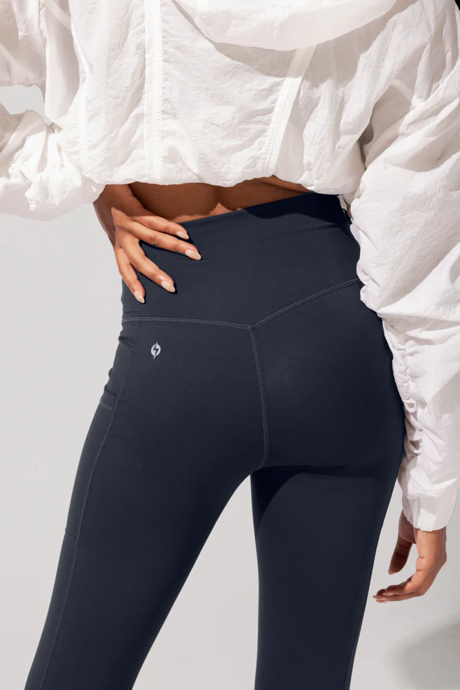 849-crisscross-hourglass-leggings-with-pockets-smoky-navy-1.webp
