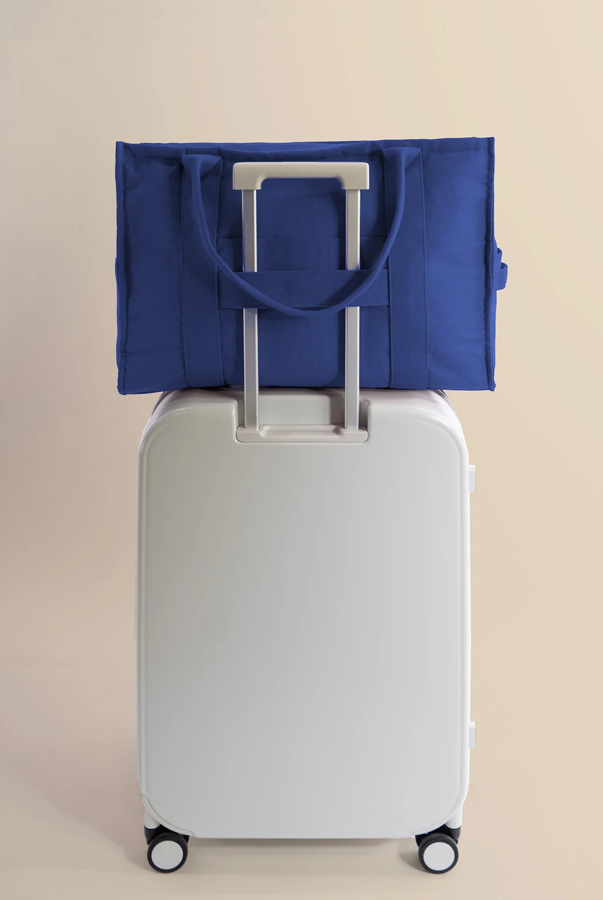 93-big-sloane-weekender-sapphire-1.webp