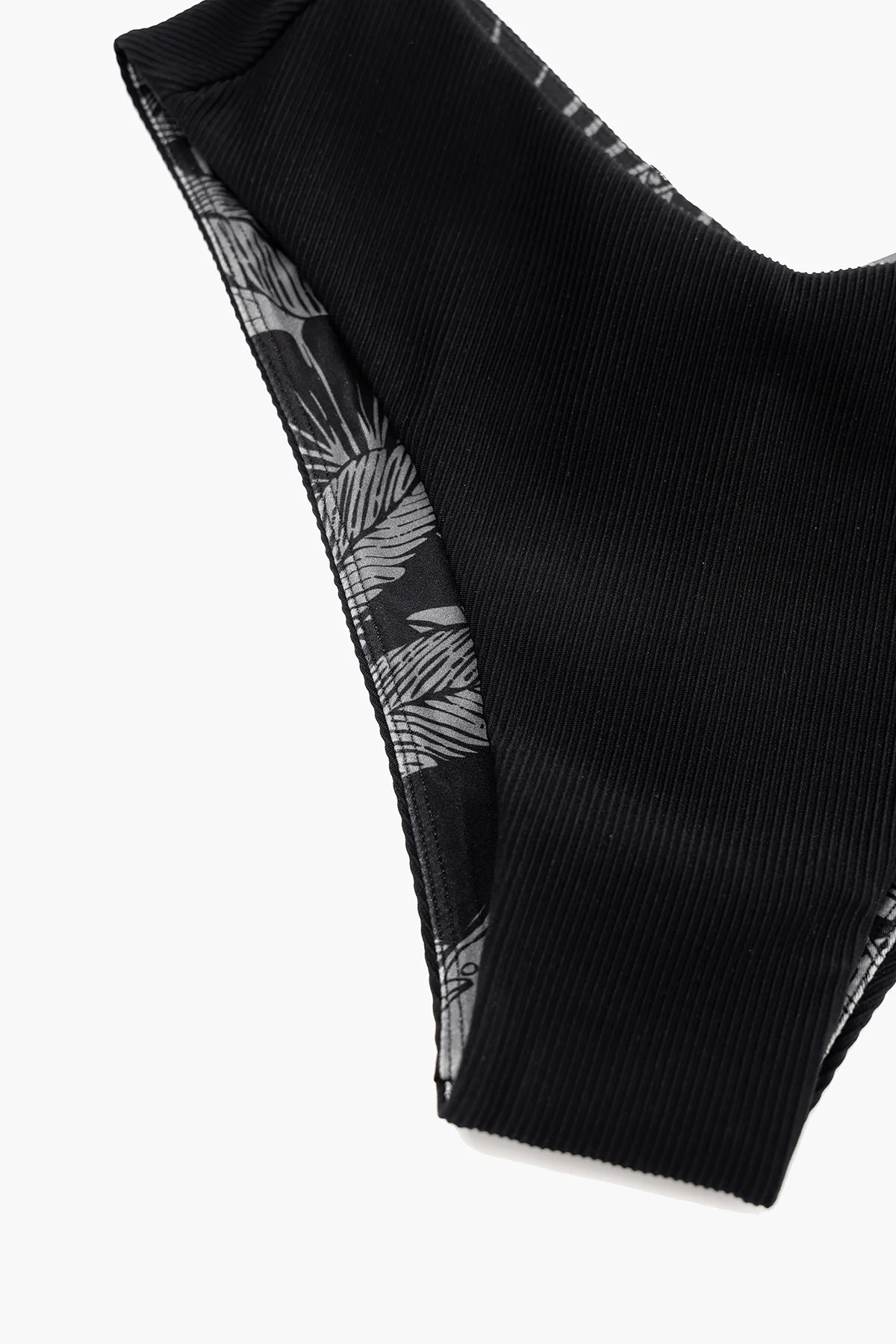 9413-low-tide-super-cheeky-bikini-bottom-black-rib-1.webp